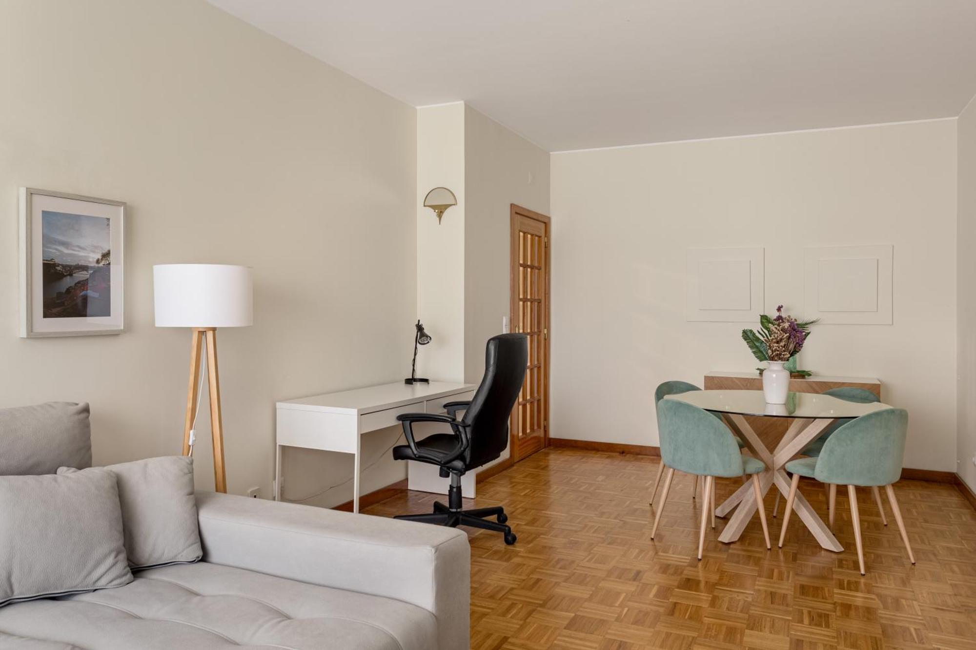 Joivy Stylish City Centre Flat With Parking Maía 外观 照片