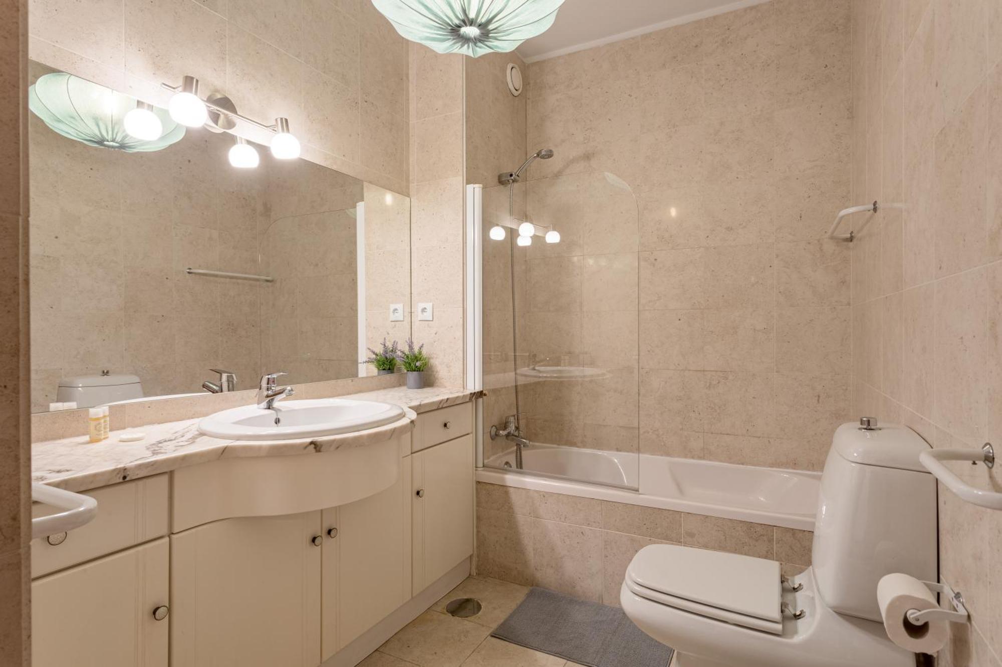 Joivy Stylish City Centre Flat With Parking Maía 外观 照片
